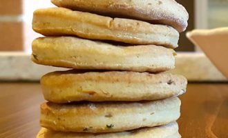 Focaccine di patate alle erbette aromatiche per la merenda salata degli studenti di scuola secondaria di primo grado | Homework & Muffin