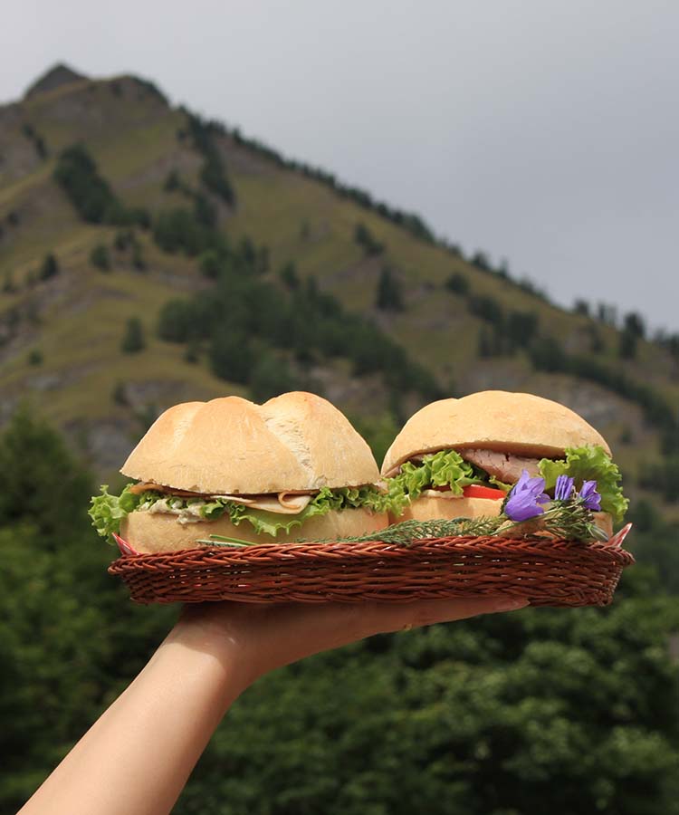 Panini farciti con salse sfiziose per la merenda salata degli studenti di Scuola Secondaria di I grado a cura di Gabriella Rizzo | Homework & Muffin