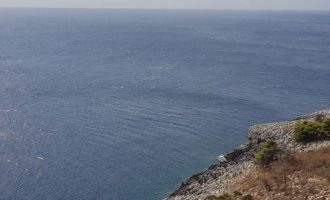 Analisi de L'infinito, famosa lirica di Giacomo Leopardi. Argomento di italiano per il III anno della Scuola Secondaria di I grado a cura di Gabriella Rizzo