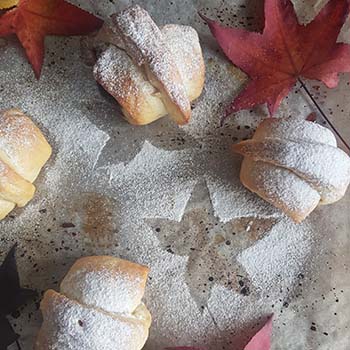 Brioche con castagne e noci per la merenda dolce degli studenti della Scuola Secondaria di I grado | Homework & Muffin