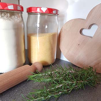 Crackers saporiti per la merenda salata degli alunni della Scuola Secondaria di I grado a cura di Gabriella Rizzo | Homework & Muffin