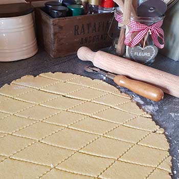 Crackers saporiti per la merenda salata degli alunni della Scuola Secondaria di I grado a cura di Gabriella Rizzo | Homework & Muffin