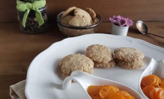 Gallette di fiocchi d'avena: ricetta per la merenda salata proposta dalla professoressa Gabriella Rizzo | Homework & Muffin
