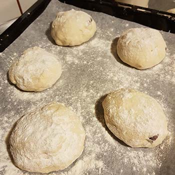 Panini con le olive per la vigilia della festa dell'Immacolata secondo la tradizione culinaria pugliese a cura di Gabriella Rizzo | Homework & Muffin