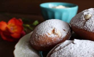 Krapfen con crema alle mele, ricetta per la merenda dolce per gli alunni della scuola secondaria di I grado | Homework & Muffin