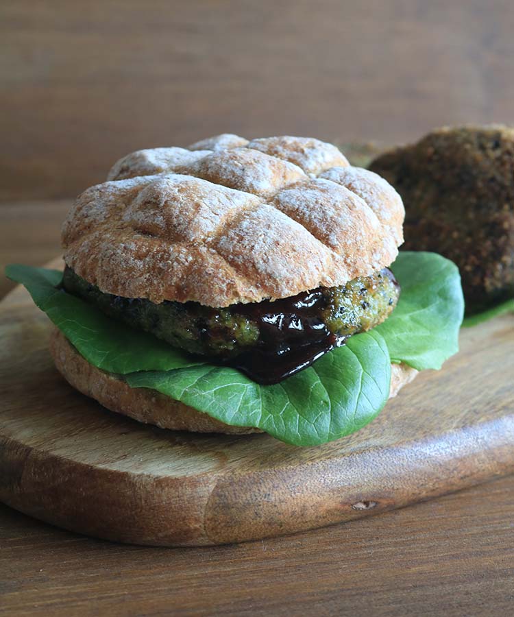 Burger di quinoa, tacchino e spinaci, ricetta per la merenda salata per gli studenti a cura di Gabriella Rizzo | Homework & Muffin