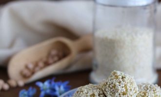 Polpette di ceci speziate, ricetta per la merenda salata per gli studenti della Scuola Secondaria di I Grado a cura di Gabriella Rizzo | Homework & Muffin