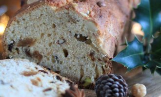 Pane speziato con frutta secca, ricetta per la merenda dolce per bambini e ragazzi a cura di Gabriella Rizzo | Homework & Muffin