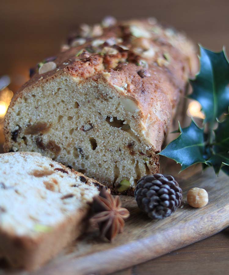 Pane speziato con frutta secca, ricetta per la merenda dolce per bambini e ragazzi a cura di Gabriella Rizzo | Homework & Muffin