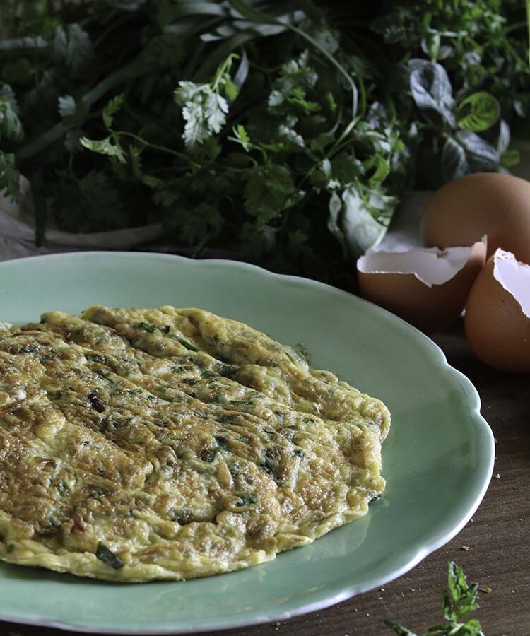 Il cantè j’euv e la Frittata alle erbe aromatiche, una tradizione contadina piemontese del periodo pasquale a cura di Gabriella Rizzo | Homework & Muffin