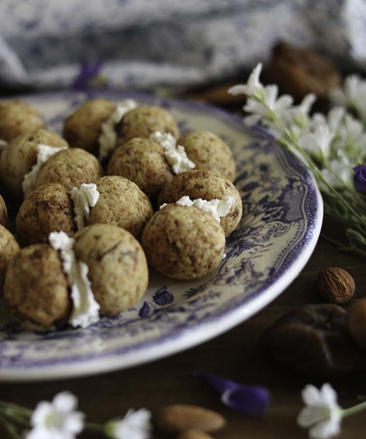 Baci di dama salati, ricetta per il Viaggio dei Sapori promosso dall’Associazione Italiana Food Blogger, a cura di Gabriella Rizzo | Homework & Muffin