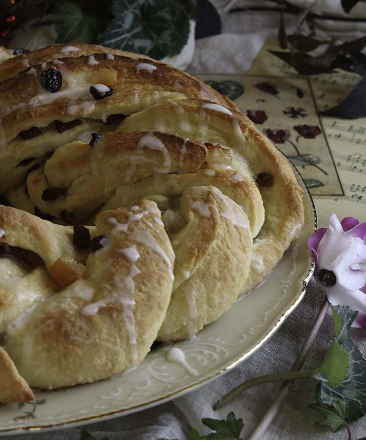 Torta Angelica, ricetta delle sorelle Margherita e Valeria Simili tratta dal libro "Pane e roba dolce" | Homework & Muffin
