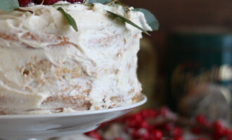 Torta Gingerbread, ricetta della torta speziata natalizia, perfetta per il pranzo di Natale, a cura di Gabriella Rizzo | Homework & Muffin