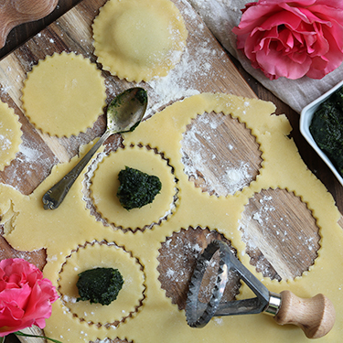 Tortelli verdi, dolci ripieni della tradizione pasticcera parmense nel Ducato di Parma di Maria Luigia, a cura di Gabriella Rizzo | Homework & Muffin