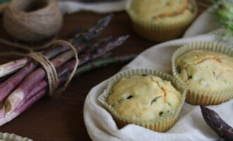Muffin salati con gli Asparagi Dolci di Revello, merenda sana e genuina con gli Asparagi Dolci di Revello, a cura di Gabriella Rizzo | Homework & Muffin