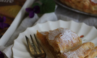 Ricetta della Torta Tenera, tratta dal libro "I biscotti di Baudelaire" di Alice B. Toklas, per la #frameofbreak | Homework & Muffin