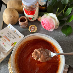 Subric etruschi con lenticchie e patate e salsa mole alla gianduia, ricetta ispirata ai sapori e alla storia di Tarquinia | Homework & Muffin